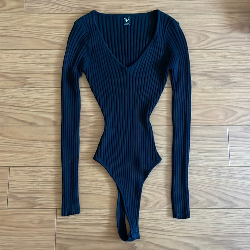 Windsor - Long sleeve bodysuit, size small